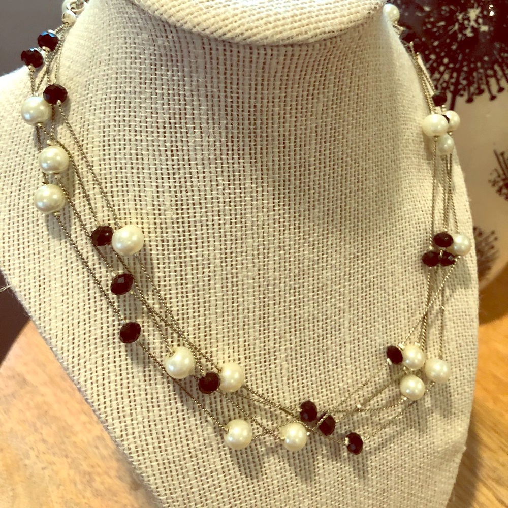 Black and white necklace